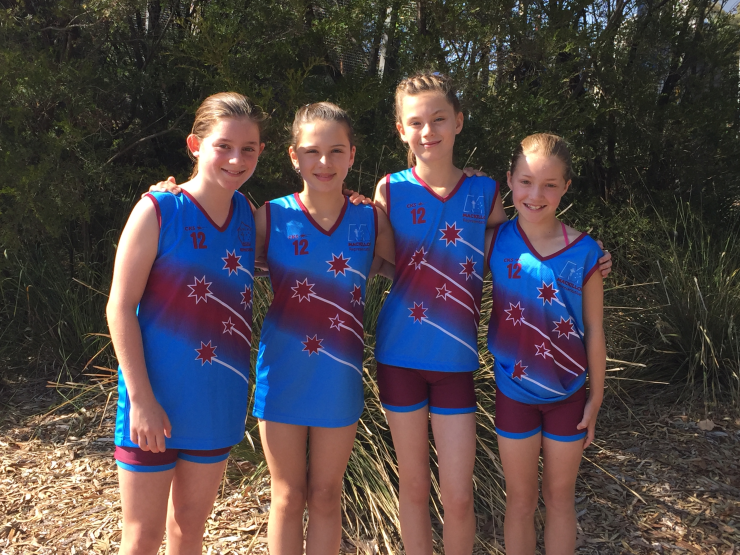 Jade, Hollie, Seronique and Claudia prior to their race. 
