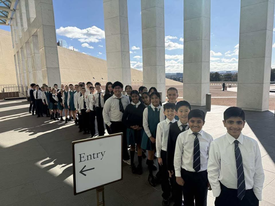 644505044136076_1354628809790359-1